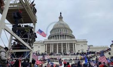 Violent protests by Trump supporters before Biden's victory in the US, woman dead after being shot in Capitol building.