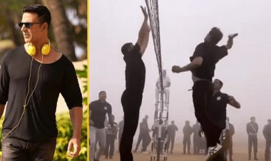Akshay Kumar played volleyball with soldiers on Army Day.