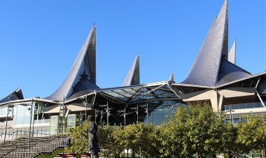 20 years of imprisonment to an Iranian diplomat for planting a bomb.