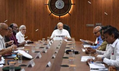 Why is the Modi government privatizing public sector banks?