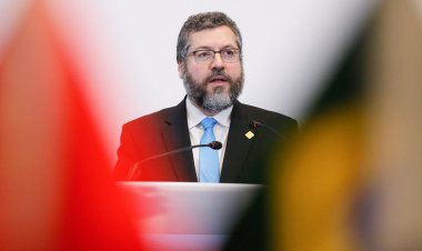Brazil's foreign minister resigns after criticism over lack of corona vaccine