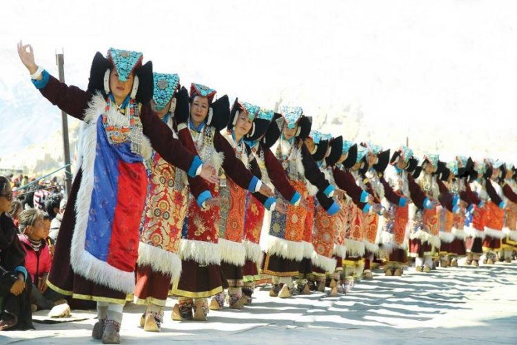 BSNL started first telecom services started near Pangong Lake in Ladakh