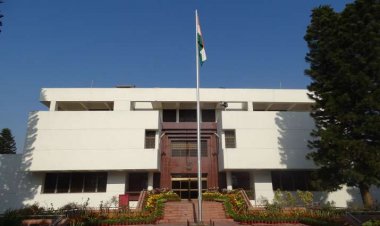 Pakistan: Indian High Commission officials and families ordered to stay in Quarantine, wife of one officer was infected