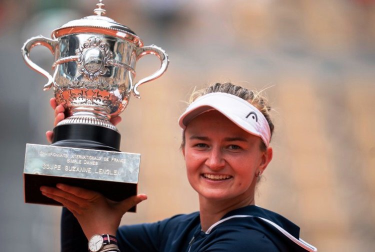 French Open: Barbora Krejkikova won two titles, became the first female player to do so.