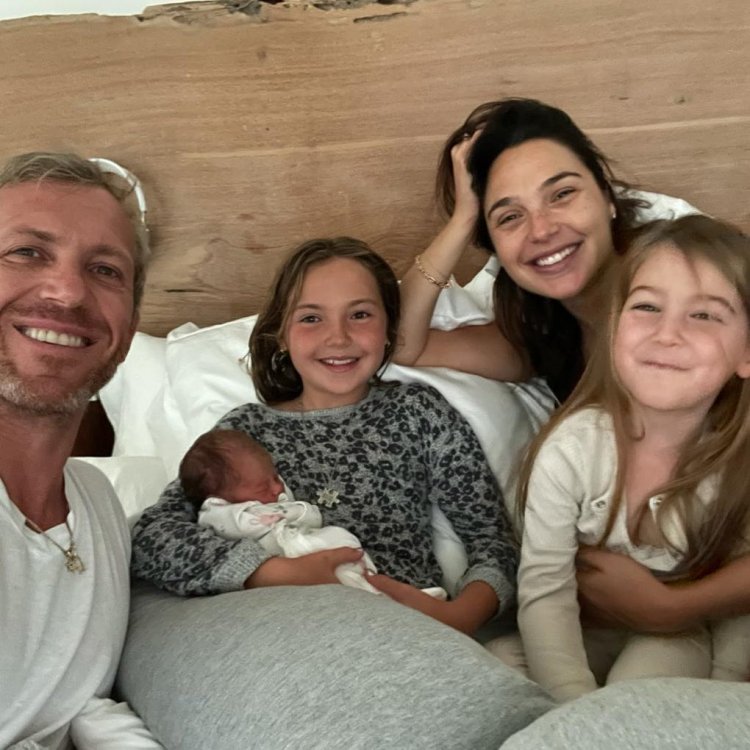 'Wonder Woman' Gal Gadot became mother for the third time, shared a photo and gave good news to the fans