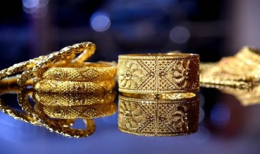 Gold Price Today: Gold becomes cheaper, know how much the price has decreased; Silver also became cheaper by Rs 964 per kg
