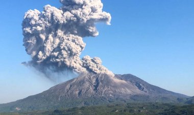 Japan's Sakurajima volcano erupts, fifth level alert issued.