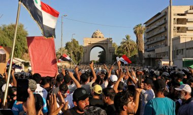 Protest against Iran-backed coalition government in Iraq, protesters entered parliament, making tea, selling cigarettes