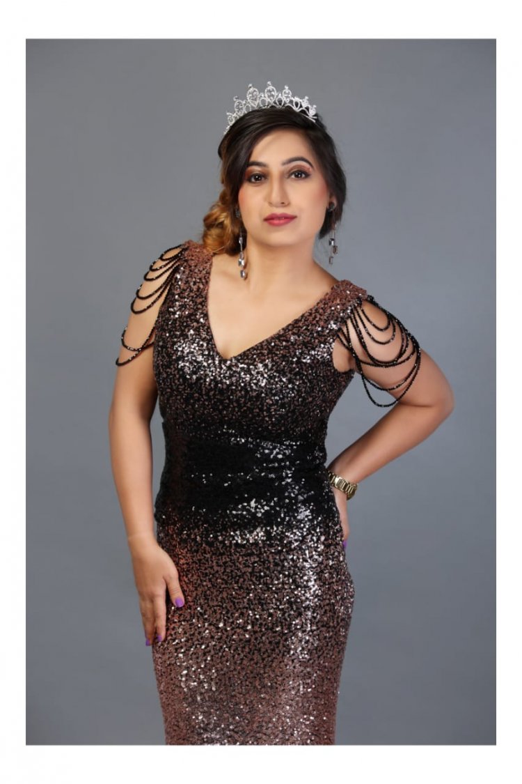 Makeup artist Manisha has been interested in modeling, acting and dancing since the beginning.