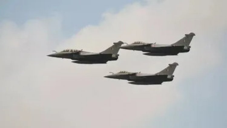 India's big preparation on LAC against China, Rafale fighter jets deployed in Ladakh