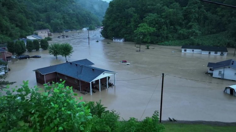 Heavy floods caused devastation in America, 25 people including four children died, more than 1200 people were rescued