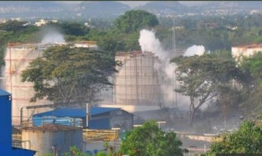 Poisonous gas leaks from a factory in Andhra Pradesh, 50 women workers fall ill