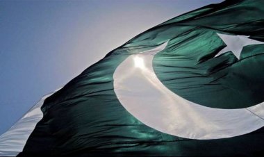 After America, now General Bajwa in UAE and Saudi Arabia, seeking bailout;  Trying to bring the country's economy back on track