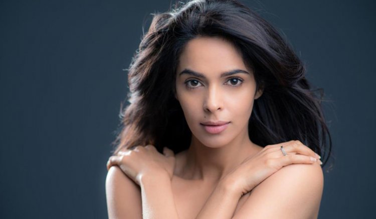 750px x 437px - Mallika sherawat made a shocking disclosure, said - if the hero calls home  at 3 o'clock in the night, then he will have to go or else.... - The Weekly  Mail