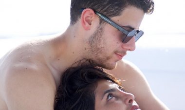 Priyanka Chopra Daughter Photo: Priyanka Chopra and Nick Jonas have fun in the pool with their daughter