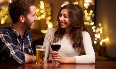 Chanakya Niti - Women get hooked on these 5 things of men, give their heart in a minute