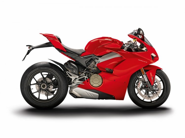 2022 Ducati Panigale V4 motorcycle launched, will get tremendous mileage with three variants