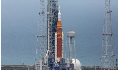 NASA postpones launch of Moon rocket for the second time in five days due to fuel leak, disturbance detected just before flight