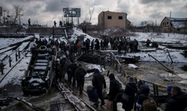 Russia Ukraine Crisis: Pictures of Russian military aircraft sent to Ukraine, suspect in custody; sedition case registered