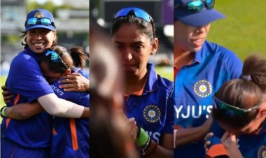 Jhulan Goswami was given 'Guard of Honor' by the players of England in her retirement from ODI match