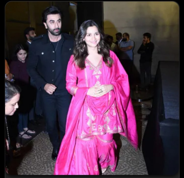 Alia flaunts 'Baby on Board', the actress stuns at the promotion of Brahmastra