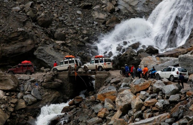 Landslide in Nepal: Landslide in Nepal, 13 dies; 10 people missing