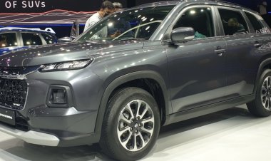 Mileage: This is the country's highest mileage SUV, will run 28KM in 1 liter petrol-diesel