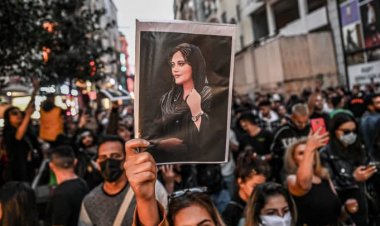 Iran Hijab Row: Iran under pressure from protesters, more vigorously in Kurdish areas, one killed in firing