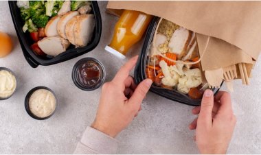 Expired Food: Know what happens when we eat expired food?