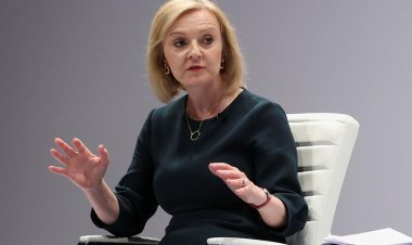 Political Crisis in UK: Is PM Liz Truss's position in is danger despite the apology? Conservative Party on the backfoot