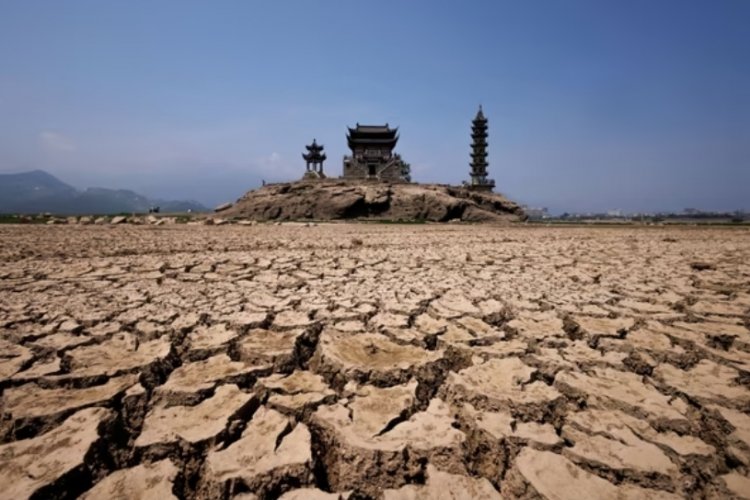 危机中的干旱威胁着中国的经济、粮食和能源安全