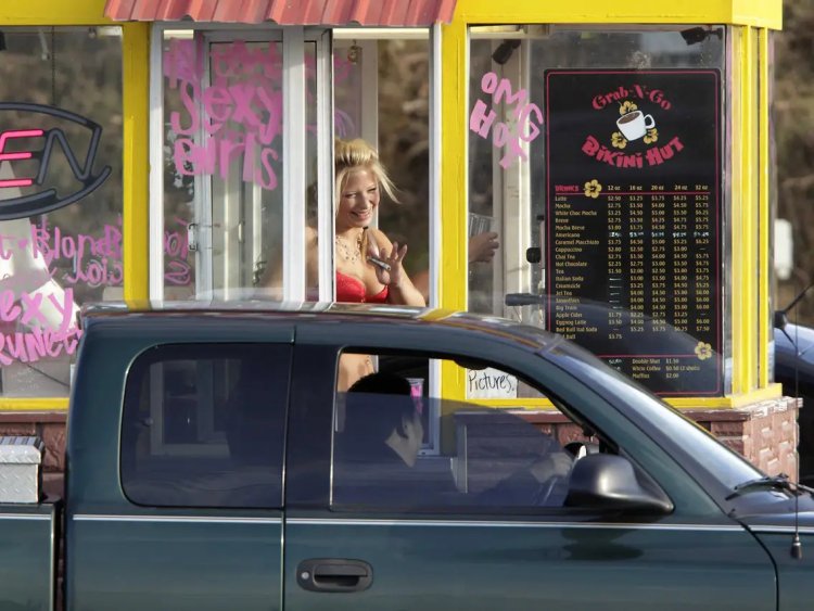 Bikini barista wins, federal court rejects city dress code