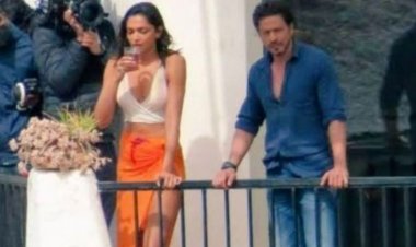 This picture of Shahrukh with Deepika leaked from the 250 crore film 'Pathaan', people said - he is a senior citizen