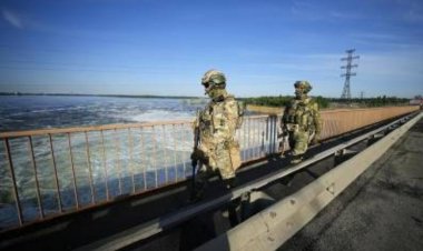 Nova Kakhovka Dam damaged in Ukrainian shelling