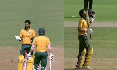 Ruturaj Gaikwad hit 7 sixes in one over, created history by scoring an unbeaten 220 runs with 16 sixes in the innings