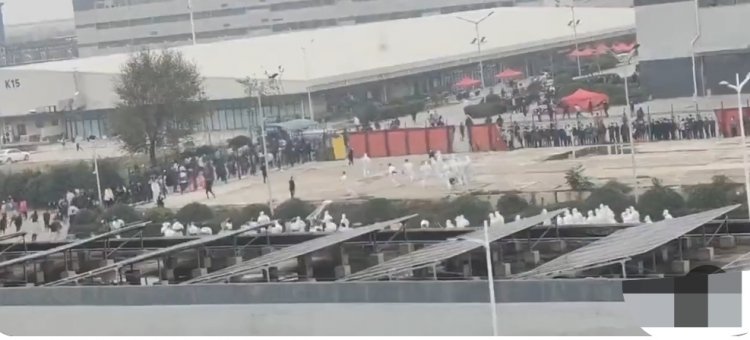 China COVID: workers clashed with the police with sticks in the world's largest iPhone factory, watch video!