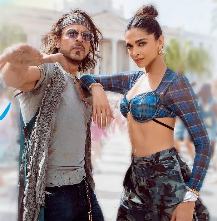 'Pathaan' new song  'Jhoome Jo Pathan' song out, Deepika and Shah Rukh set fire on the screen