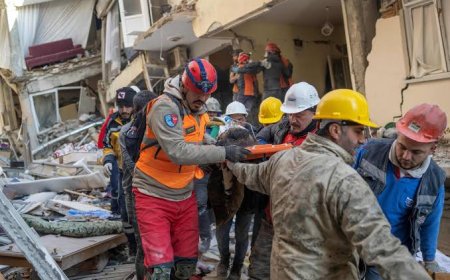 Turkey -Syria Earthquake : Death Toll Rises To Over 33,100 Govt Officials  Arrest Building Contractors