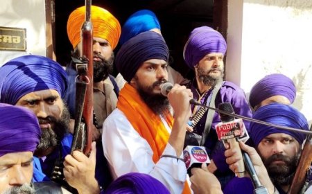 Khalistani supporter Amritpal arrested by Punjab Police, 6 companions also in custody, Internet suspended in punjab