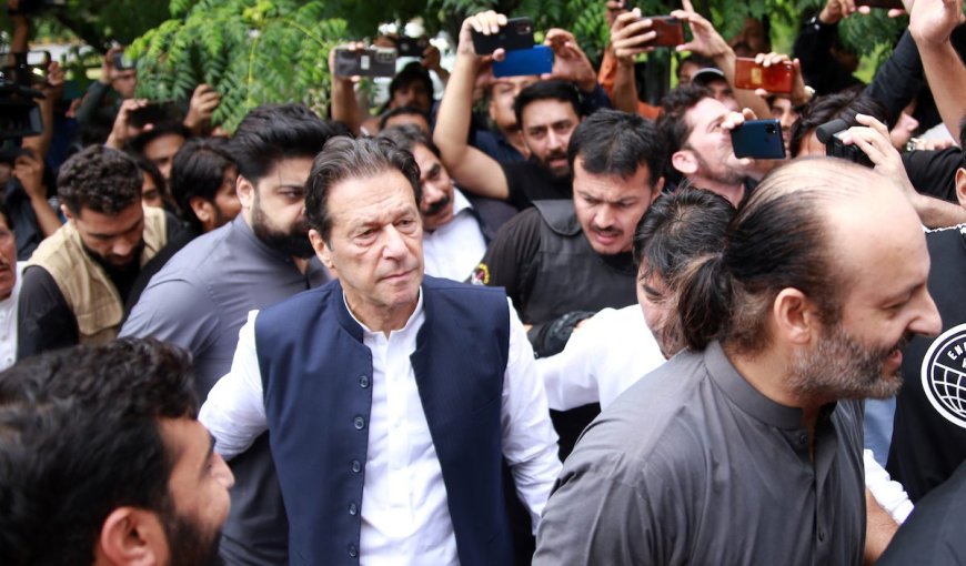 Imran Khan likely to be arrested in Toshakhana case, Lahore Police arrives to arrest him