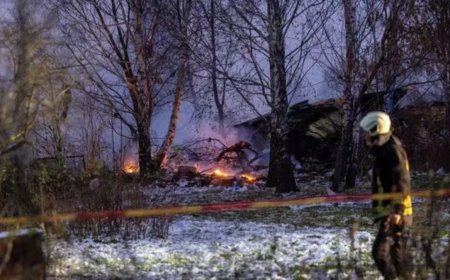 Plane Crash: DHL company's cargo plane crashes on top of a house in Lithuania, one person died; many injured