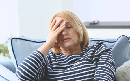 Lack of sleep is causing your brain to shrink. Learn from your doctor which habits harm your brain.